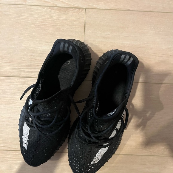 Yeezy 350 v1 Oreo - Picture 6 of 6